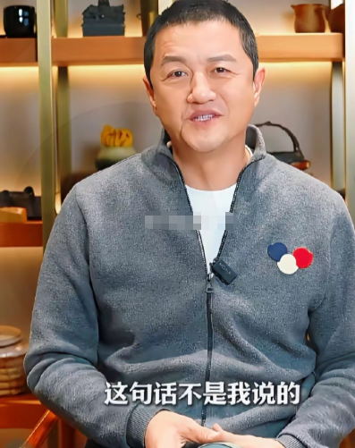 李亚鹏逆风翻盘了！这次翻盘的不是商业，而是感情
他跟孩子们说：“叔叔找了个新地儿