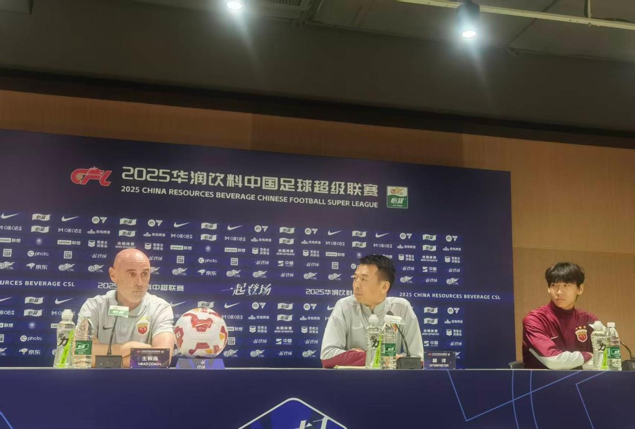 申花期待明天海港与北京打平！随后申花2-0击败蓉城就能追平蓉城！尽管双方联赛各赢