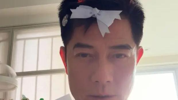 55岁天王女装首曝光！女儿魔改惊变"郭姑娘"全网炸锅💥