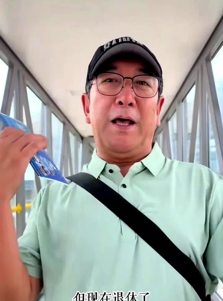 年薪两三百万的篮球合同把泉州变成水家的第二客厅，老丈人水均益一下飞机就被拉去吃海