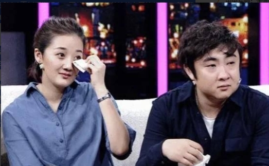 2008年，兜里只剩100块的乔杉向女友莫丹提出分手：“我不能耽误你，咱们分手吧