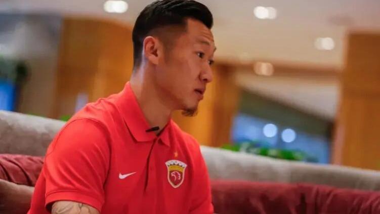 徐新转会上海申花：中场核心角色适应情况