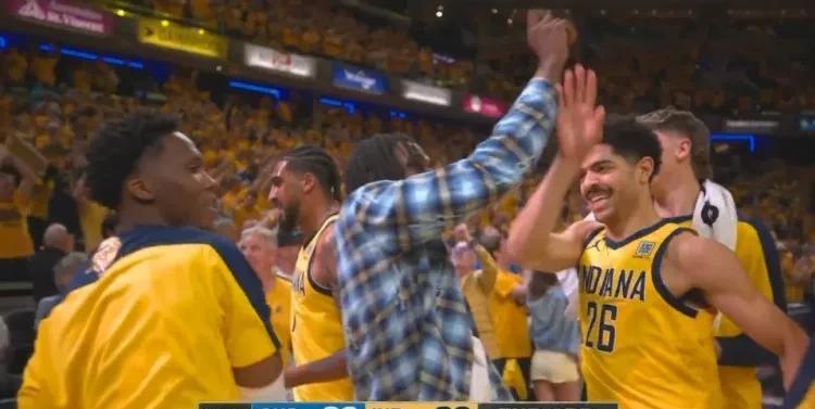 NBA总决赛多打一场能多挣1亿美元！那雷霆三节落后步行者30分也不足为奇了！
上