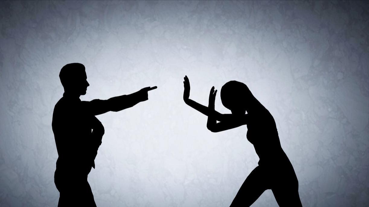 千万别忽视！越穷越没本事男人爱当 “一家之主”，大男子主义背后藏着啥？