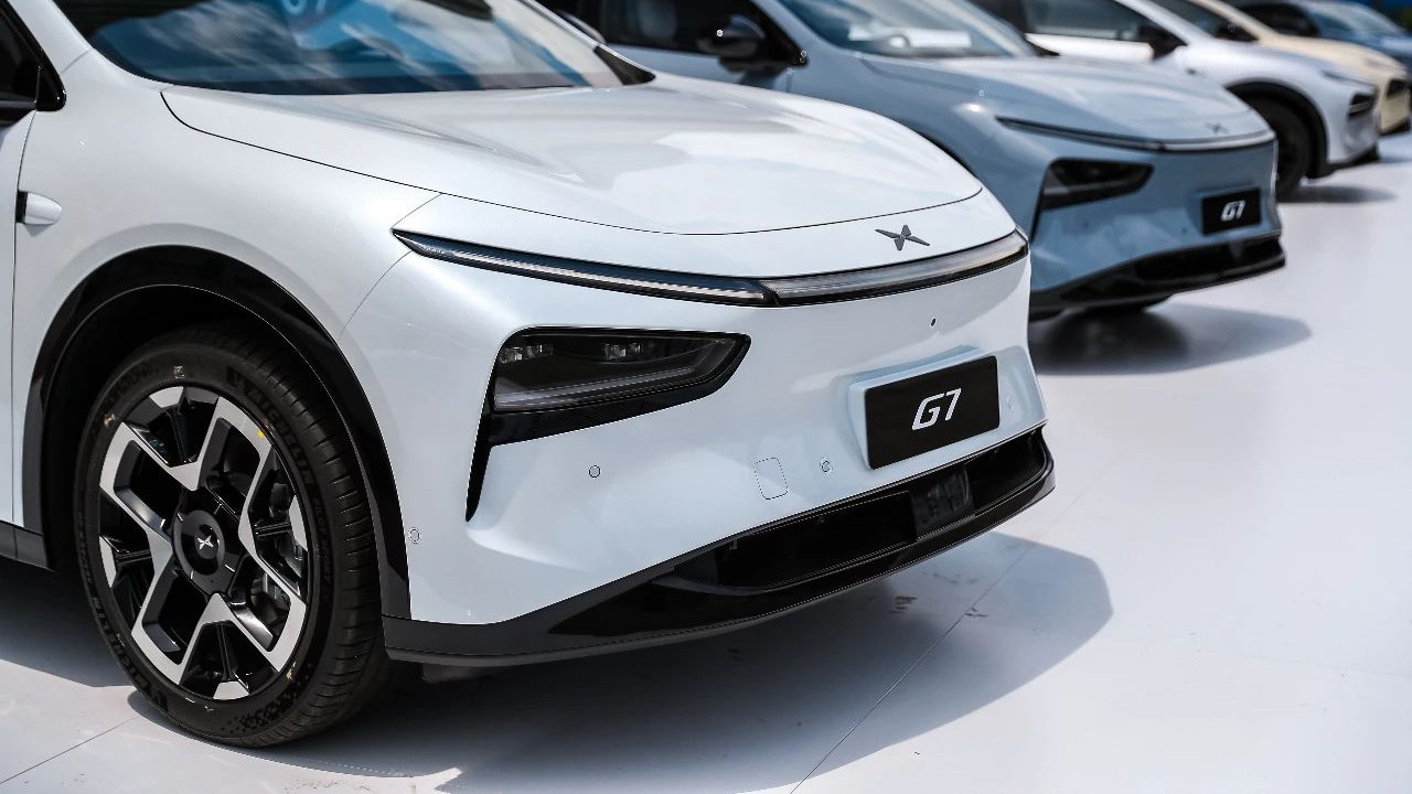 小鹏，全力狙击小米YU7？