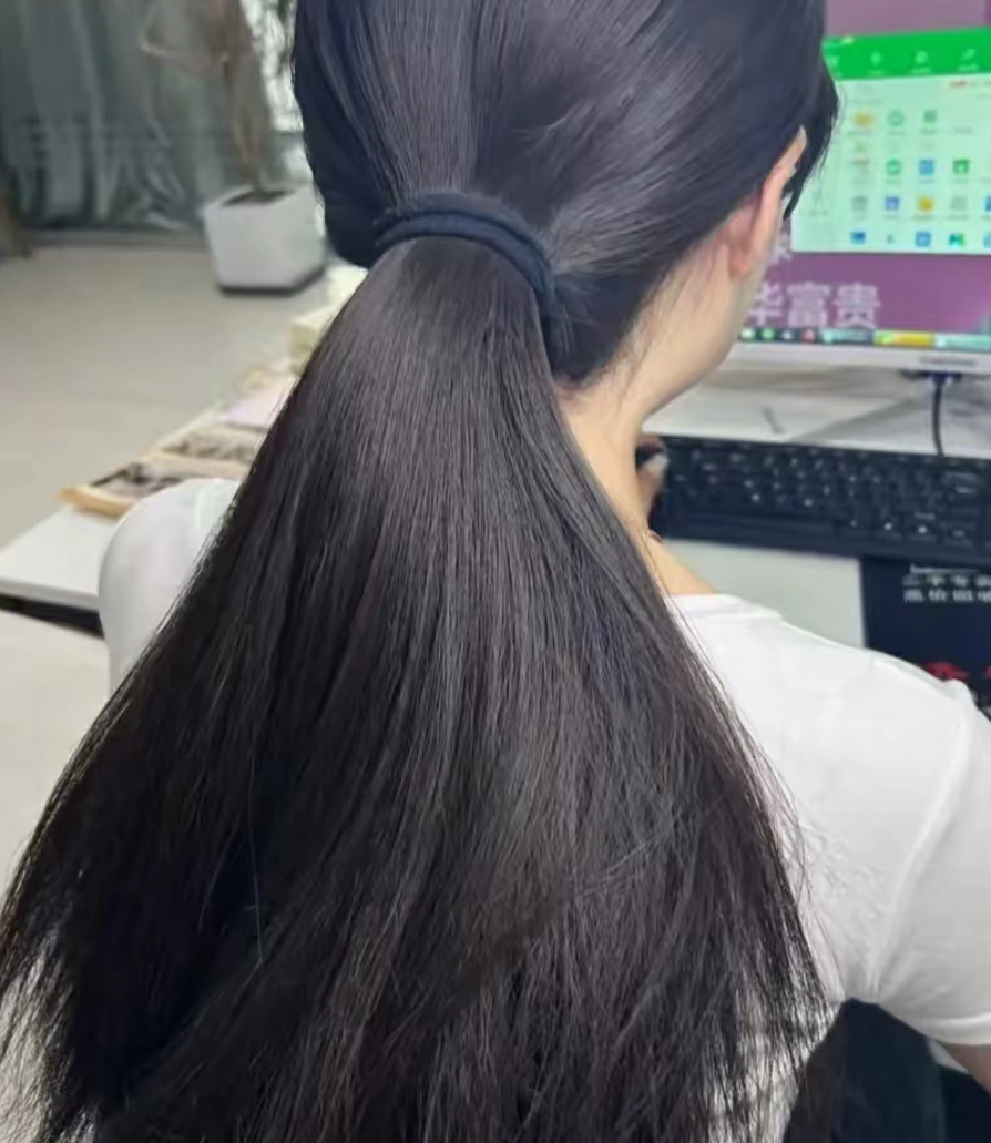 谁是这个世界上头发最多的人？