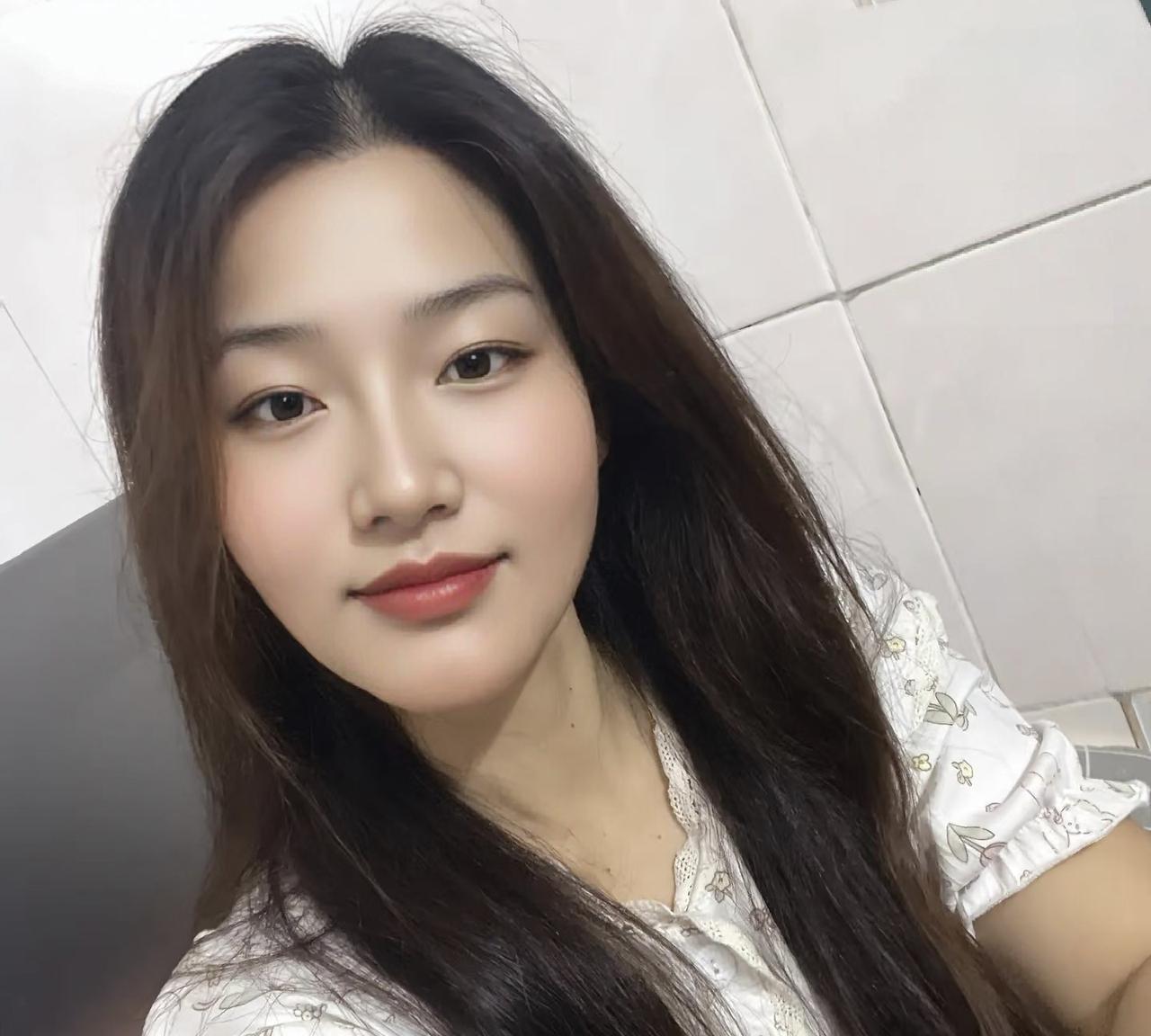 我是家委会成员，
我把家长私下的行为告诉老师，
我有什么错？
前几天选上了家委会