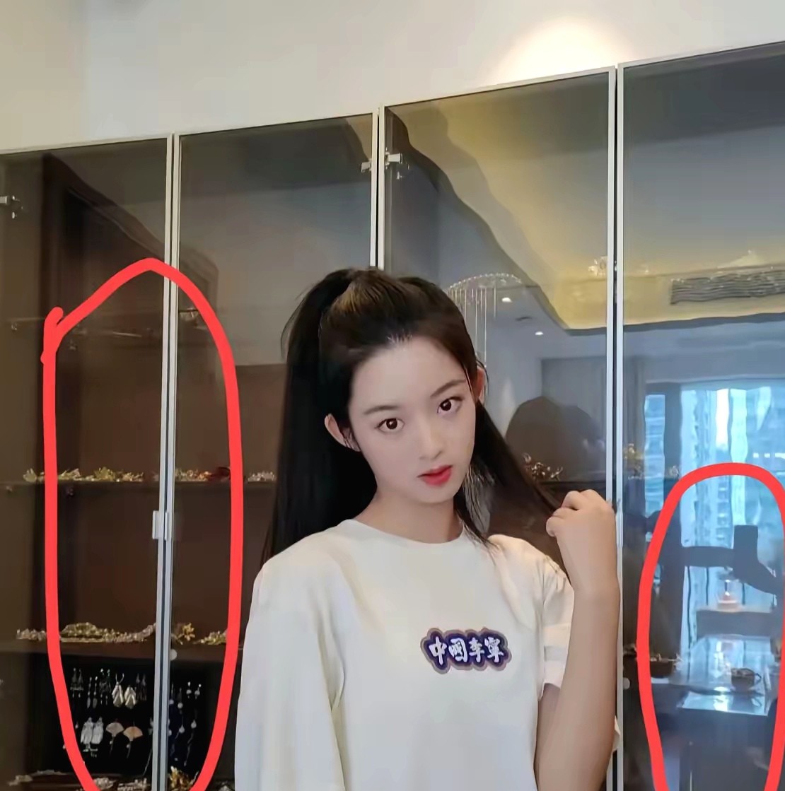 黄杨钿甜父亲回应引争议，网友质疑其回应逻辑漏洞百出。一边用小米手机发声明立朴素人