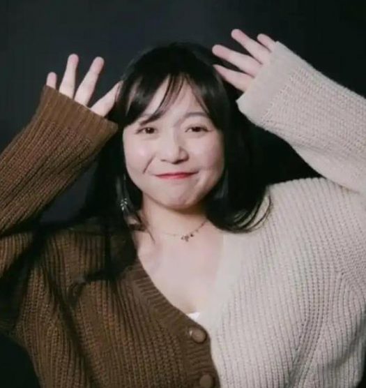 女星生日殉情，交往8年不被承认似金赛纶悲剧