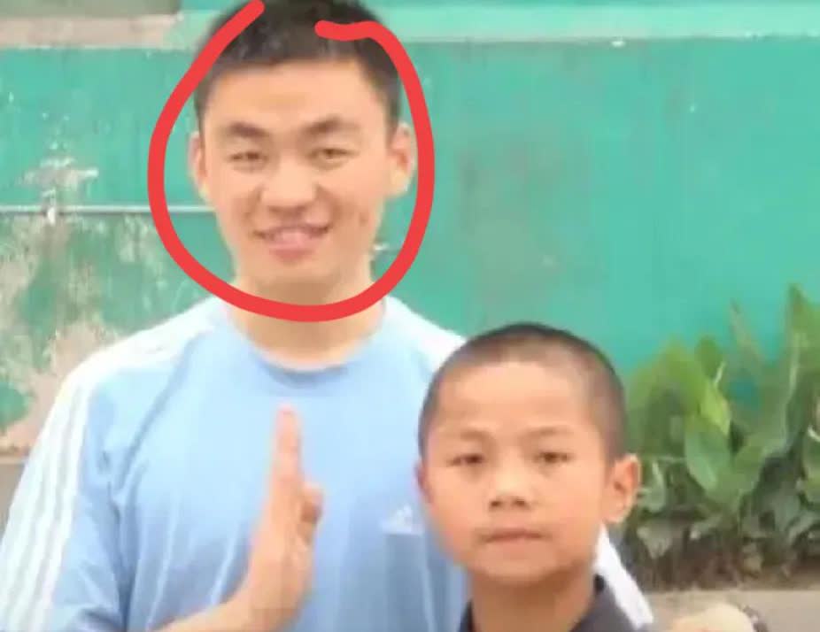 这下王宝强怕是要“失眠”了！

不是因为6年少林俗家弟子的身份，

而是