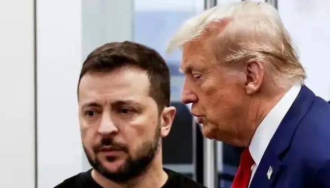 普京：俄美会谈是“提高互信”，与欧洲无关

2月18日沙特利雅得，俄美代表在讨论