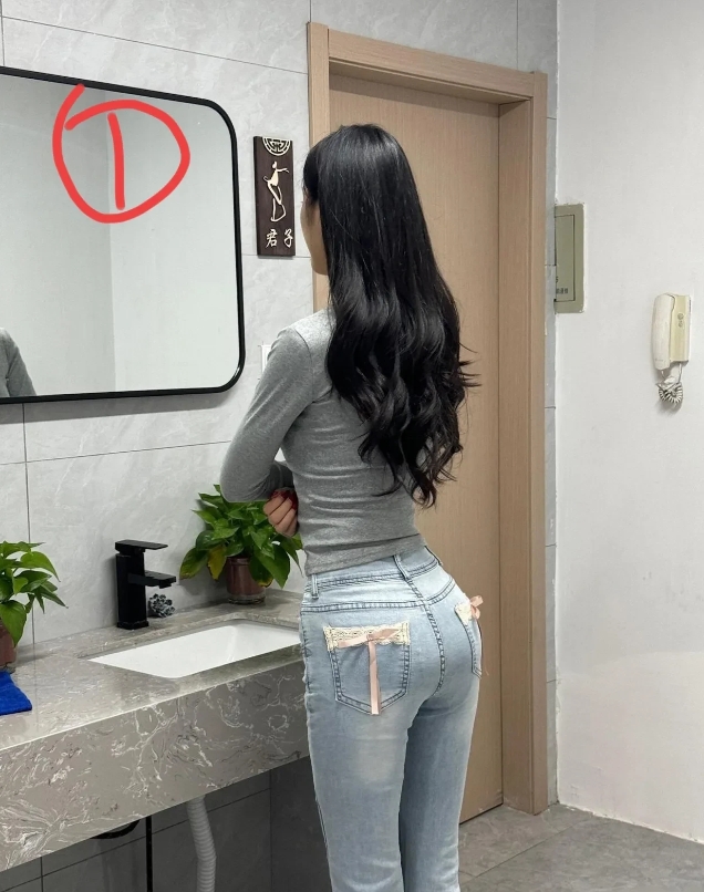 背影杀，目前3号得票最多，你会投给谁？