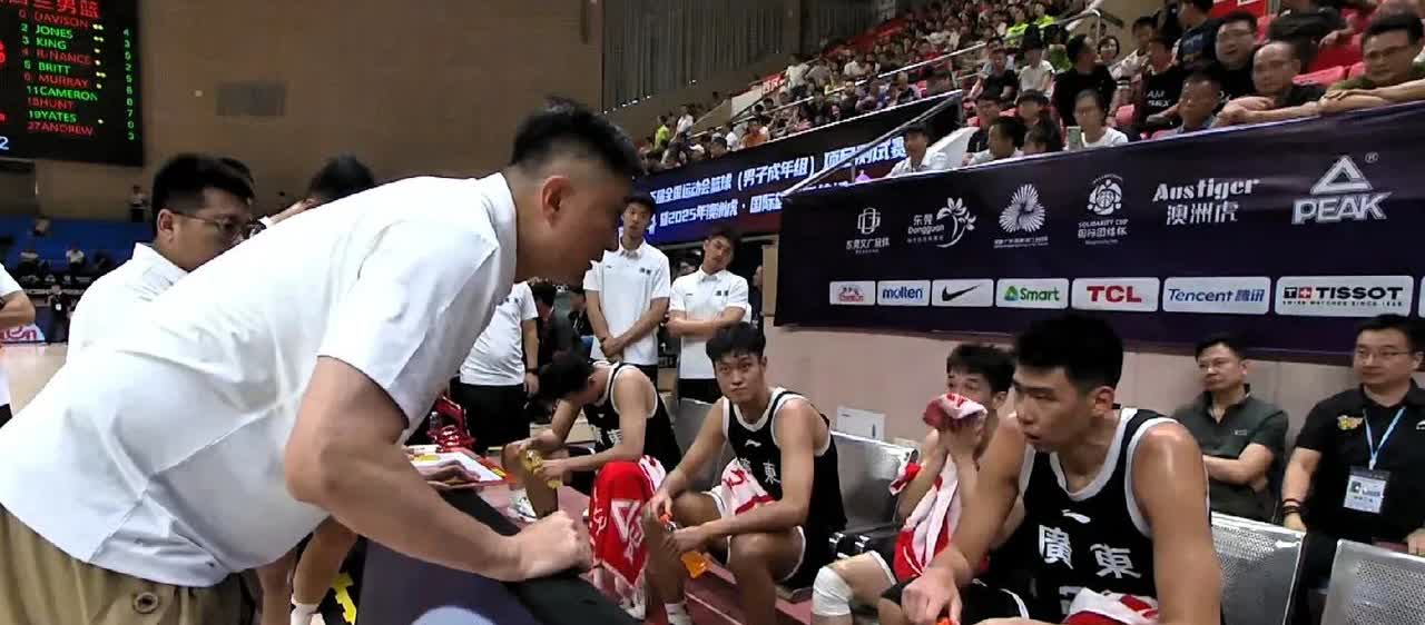广东宏远中锋徐昕树大招风，团结杯赛，遭遇新西兰三队轮番挑战，以在2.26米高中锋