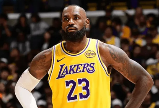 詹姆斯刷分？维持了十多年的记录，凭什么要断掉？
别说詹姆斯不会断，就是雷迪克和整