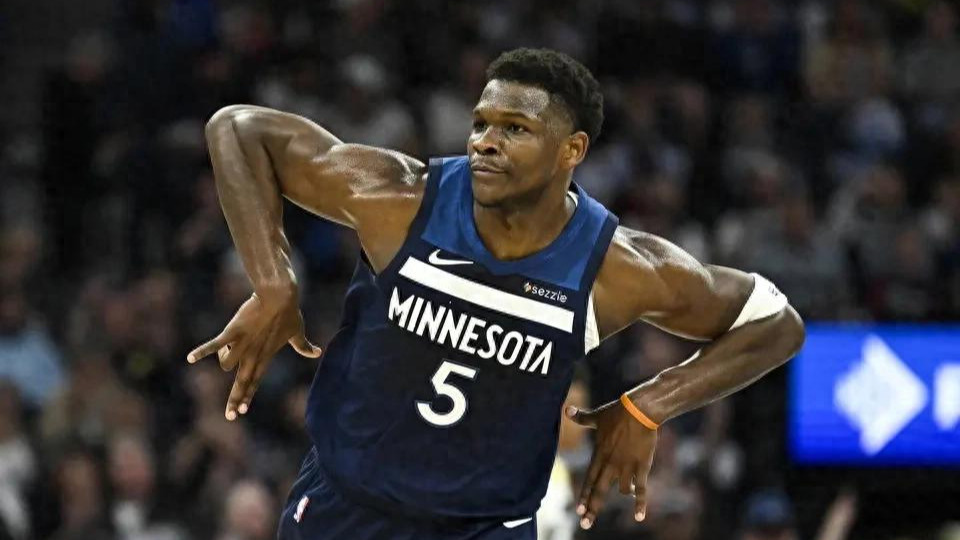 阿门伊森虽好可一个没投篮一个身体脆，不如用来交换爱德华兹