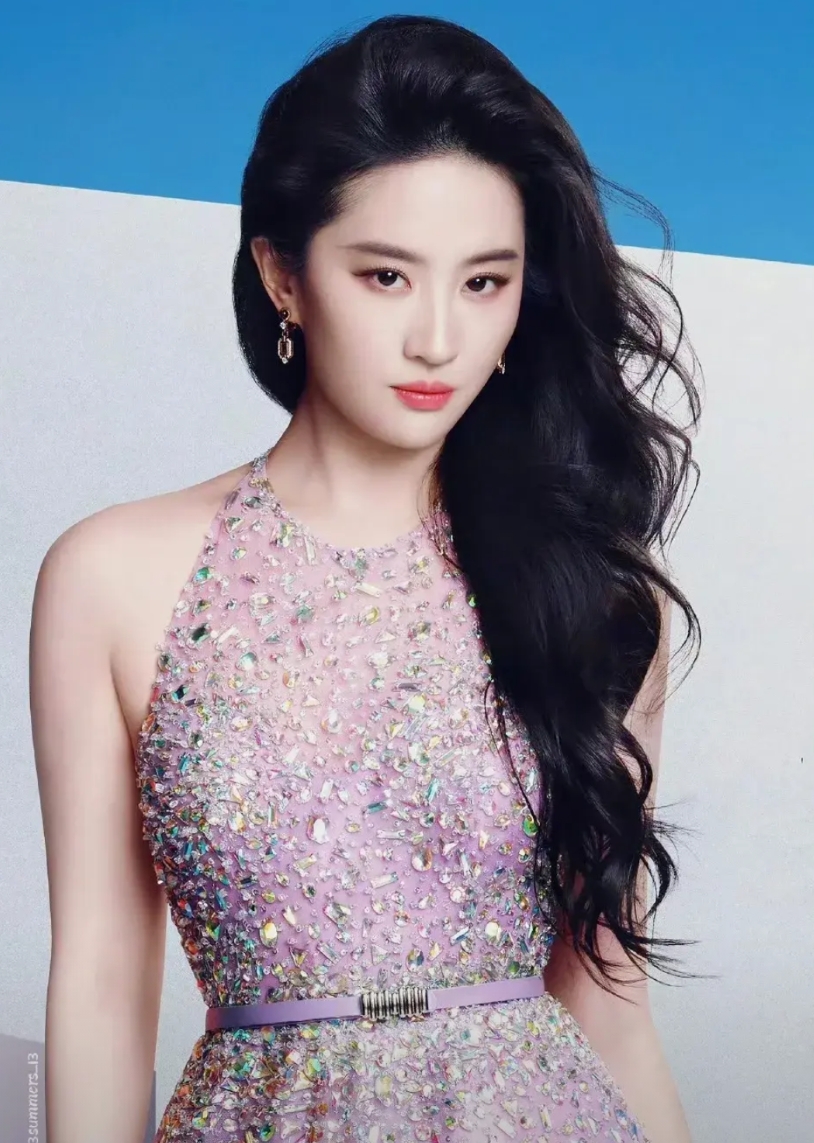 我有个问题

为什么刘亦菲不跟小米合作，却选了名气小的智界？明明小米和刘亦菲更搭