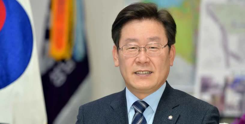 不会真的有人觉得李在明是真心不想来中国参观阅兵吧？这位韩国总统其实做梦都想来，毕