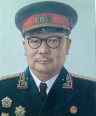 盘点近代八位传奇红色特工，最后都被授予了什么样的军衔
第一位：李克农，他是周总理