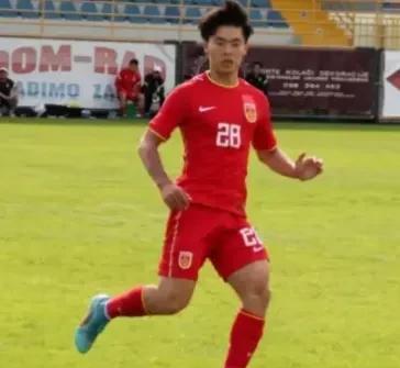 U22国足补招胡荷韬备战U23亚洲杯预选赛，成都蓉城将缺主力战海港
8月25日，