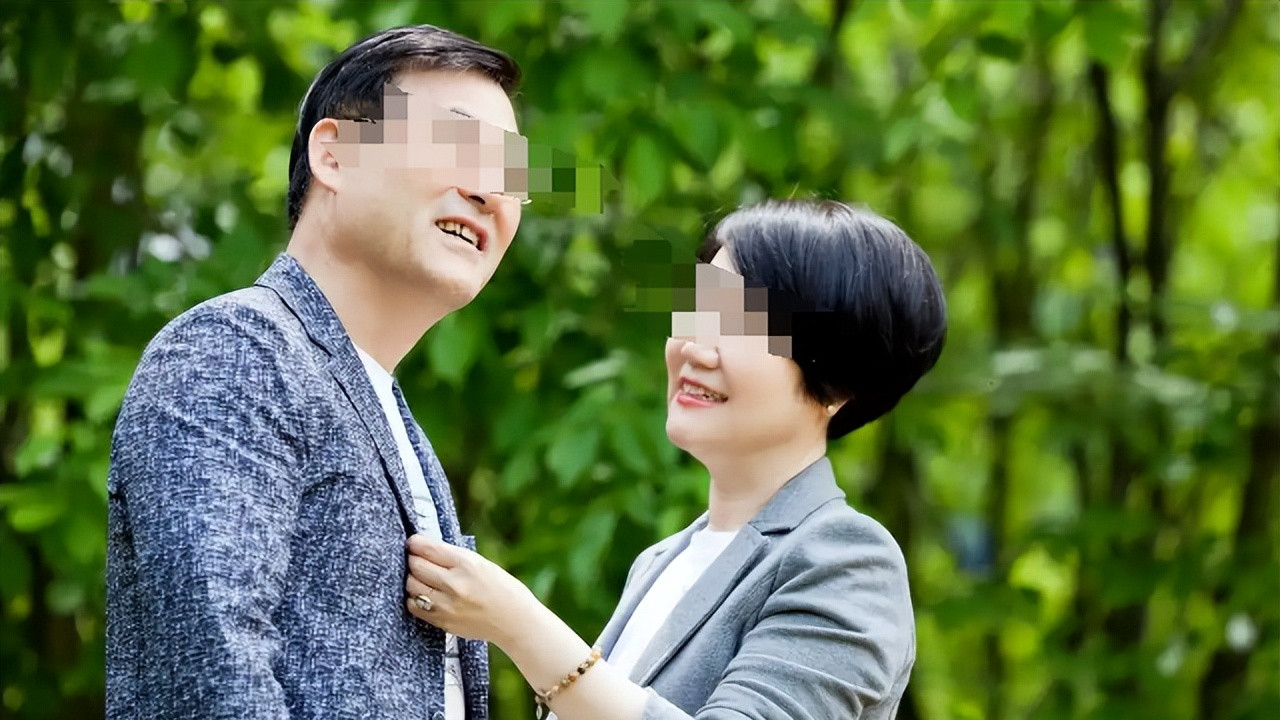 50岁妻子跳舞遇第二春，老实丈夫放手离婚，半年后：妻子痛呼后悔