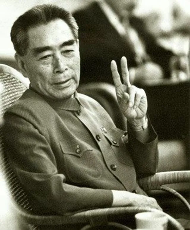 从商代开始，瓷器就作为器皿，成为古人日常生活中的必备之物。发展到宋代，瓷器的工艺