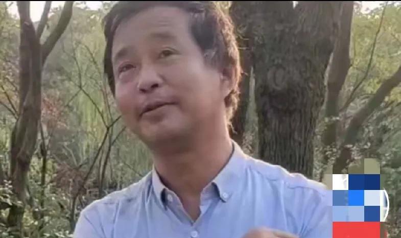 沈巍曾被医院诊断为精神病，按说这是非常严重的误诊，不仅造成沈被家人拋弃，也被单位