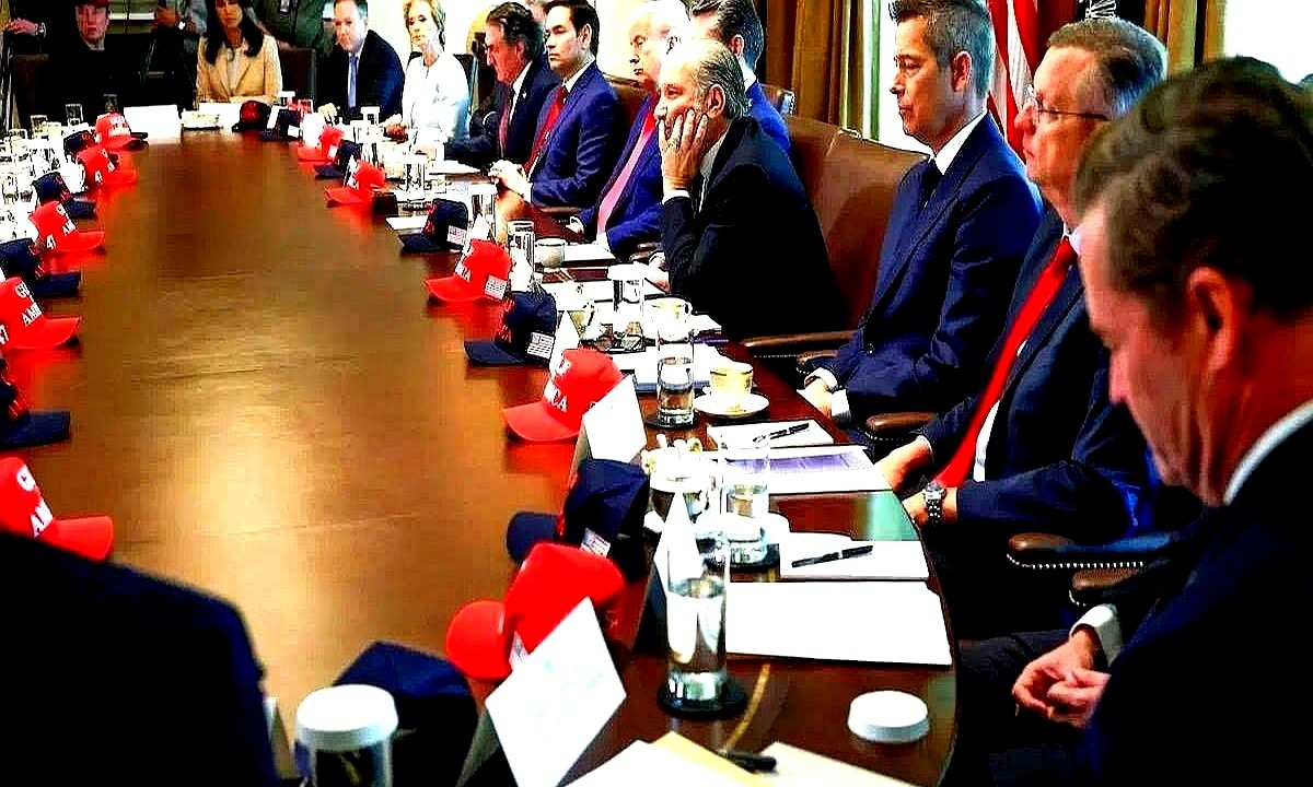 美国政府数据被盗，牵扯官员众多











---








