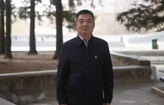 广告商原本以为，这样的条件，大多数人都会立刻答应，可65岁的马继民听完，连思考都