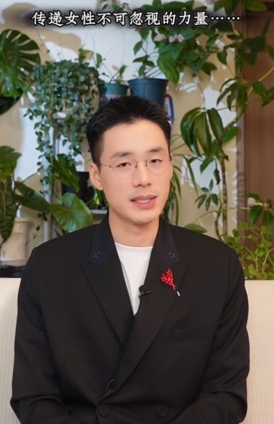 顿顿也太心急了，

刚离职就宣布个人带货，

宇辉的粉丝他吸引不过来，

他们无