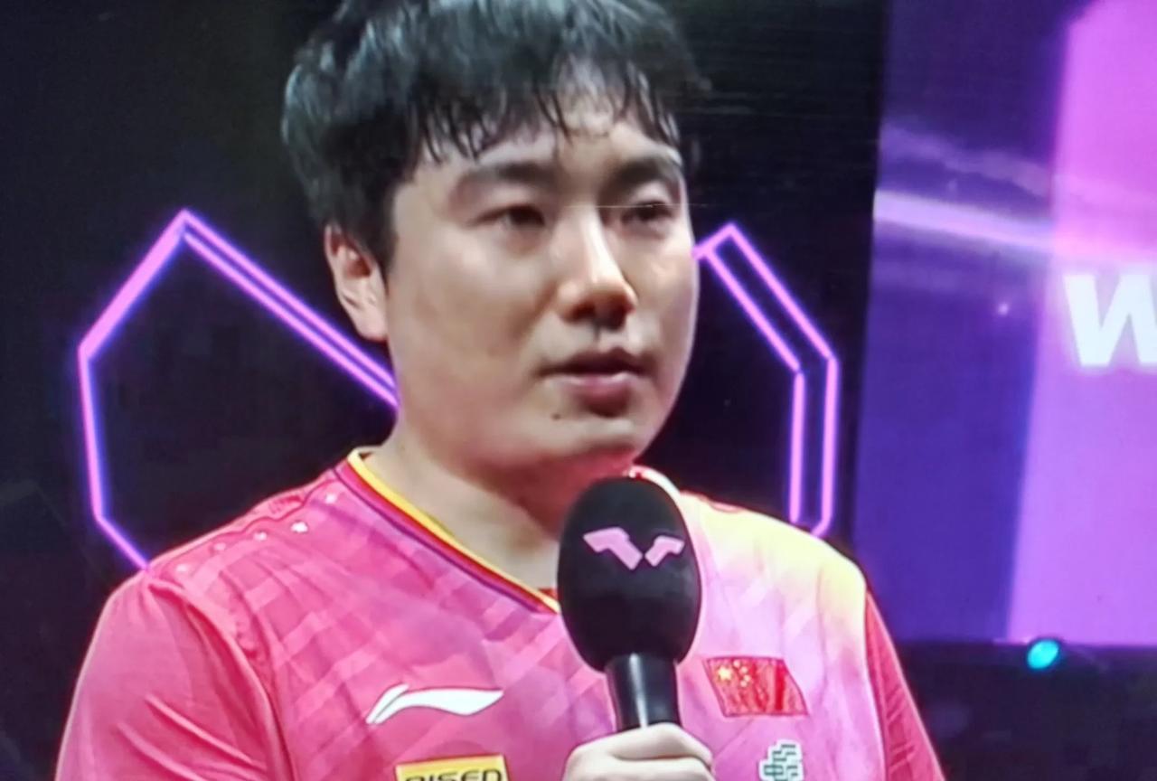 乒乓球选手往往在某一点上会有相似的一面，我们就会常常用男版或女版表示。
1、梁靖