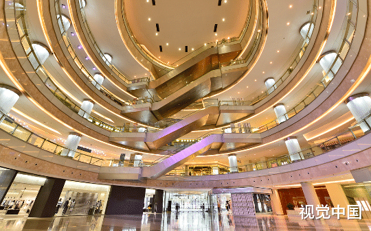 豆腐渣工程！商厦玻璃天幕坠落，数十人伤亡