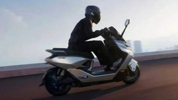 打破偏见！九号M5 200：电摩也有“性能猛兽”基因