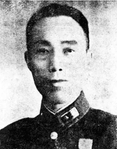 “不是我们无能，实在是共军人太多了，不要命地往上冲啊！”淮海战役后，不少国民党将