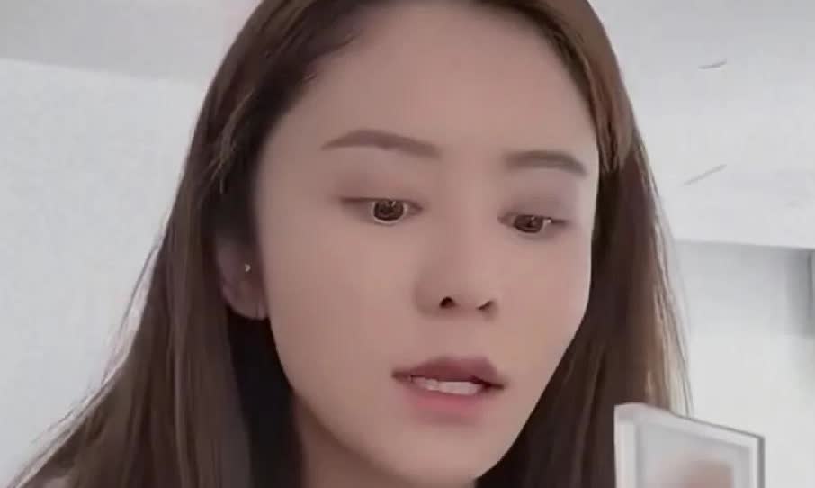 林峯老婆被骂上热搜！
3月20日，林峯老婆张馨月突然被骂上了热搜，只因为她家里