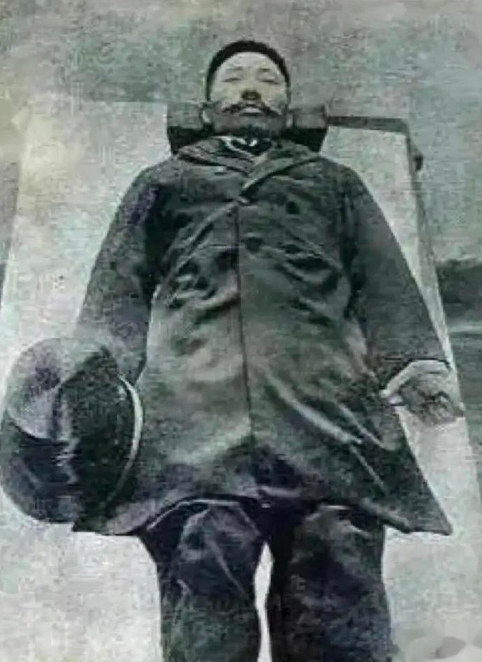 1914年，中国历史上一位杰出的辛亥革命元老，被袁世凯的秘密暗杀，留下了一张珍贵