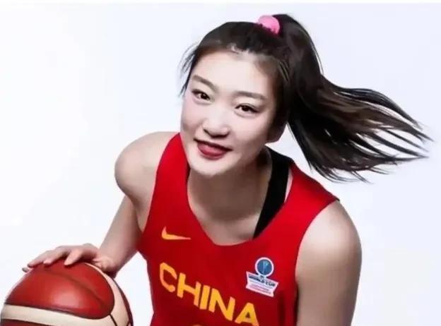 要是郭士强担任女篮教练，大概率会重用李梦。从他的选人标准看，他敢于启用被其他教练