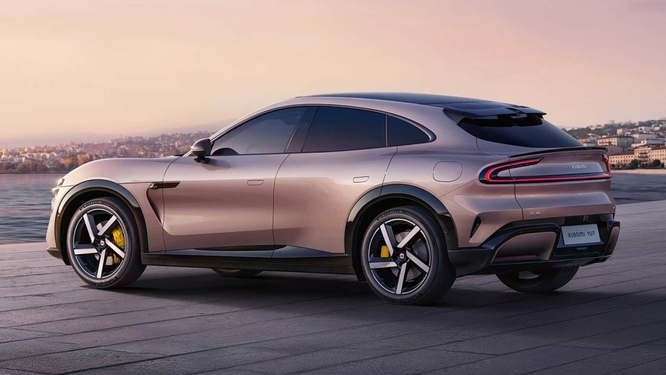 “啃老”买小米YU7？知名机构：车主平均27岁，8成奔着雷军去的