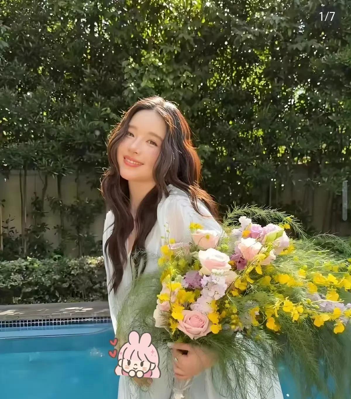 哎妈呀，
最近阚清子这消息一出来，
估计纪凌尘得躲厕所哭会儿吧？
你瞅瞅这变化多
