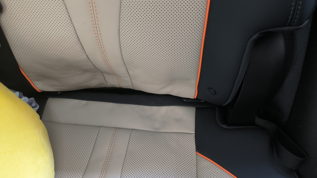 儿童座椅拆掉后发现座椅变形的厉害还有救吗
装了半年，今天载人拆下来，现在心疼死了