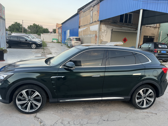 四驱版提速9秒怎么回事
全区版本的，为什么打开极速运动x模式，动能回收1档。零百