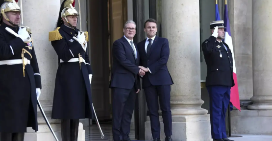 世界真的变了，与英法不同，在乌克兰问题上，美国彻底站在了俄罗斯一边。据俄媒报道，