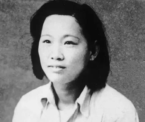1950年，连长刘玉明结束了军旅生涯，准备转业离开部队，在路过汽车站的时候，他遇
