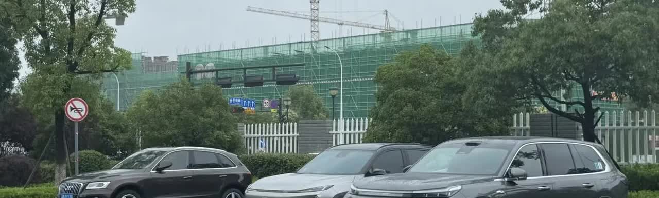 银河M9的曝光是越来越多了，而且已经去掉伪装，吉利动作越来越快了，说的下季度发布