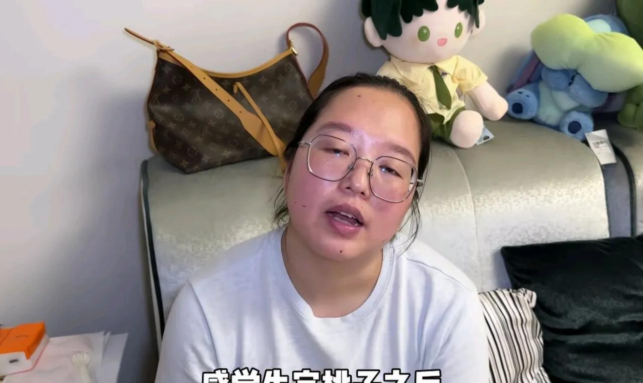 我入戏太深，前一秒，被小婉驼背、转身、叹气、苍白无力的语气感染！后一秒，又被都是