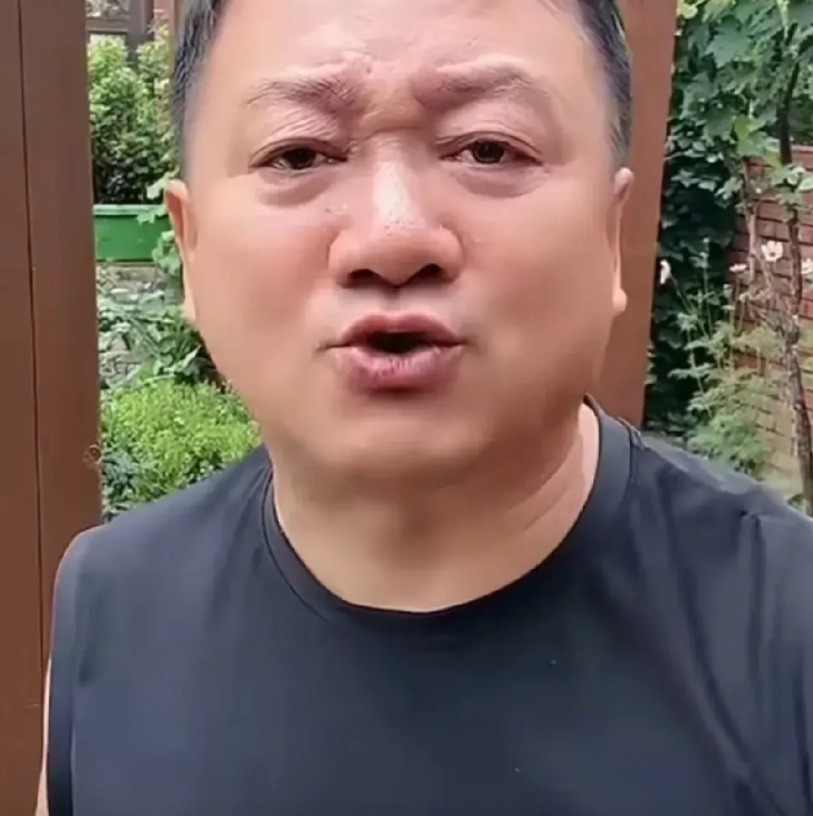 谢广坤回应没什么财产，没有师父赵本山我现在狗屁不是！

我马上60了，眼睛一闭一