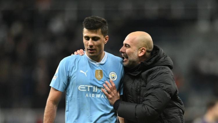 皇马球迷造谣罗德里抢了维尼休斯金球奖，不受伤连足球先生也没有