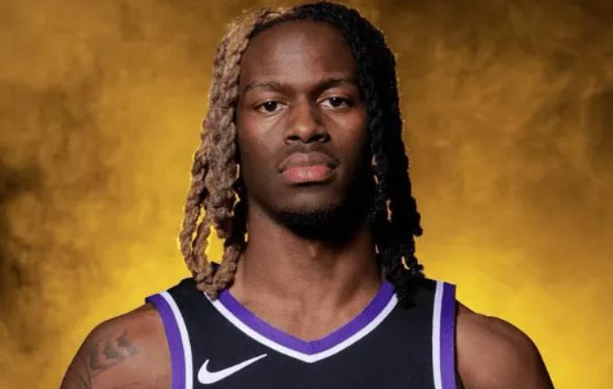 美记：勇士最近对国王后卫基恩-埃利斯感兴趣
金州感兴趣大队，冲冲冲[狗头][狗头