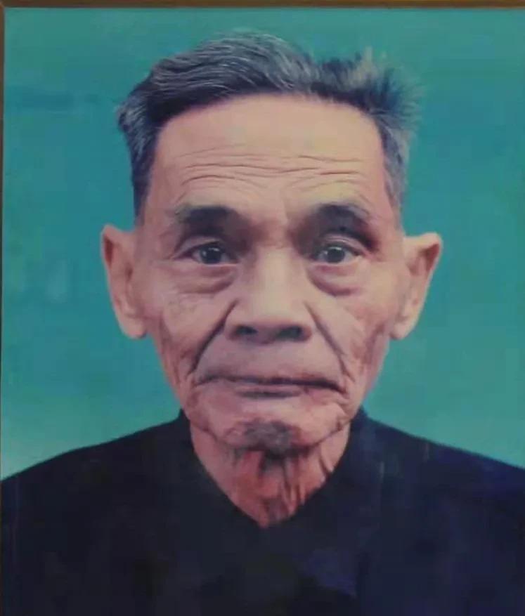 谢汉光（1917年9月—1996年）
别名叶依奎，出生于广东丰顺县埔寨镇采芝村，