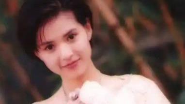 她一生不仅被老头“白睡”10年，还倒贴上亿，如今的下场令人惋惜