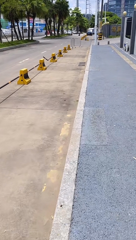 广东打工族一年一箱油的车主天塌了

很多在广东工厂打工的人基本上都拥有一台自己的